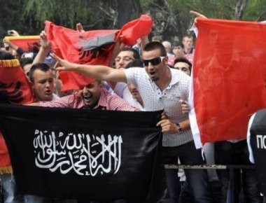 Προσκλητήριο του ISIS σε Αλβανούς μουσουλμάνους για επιθέσεις μέσα στις γιορτές!